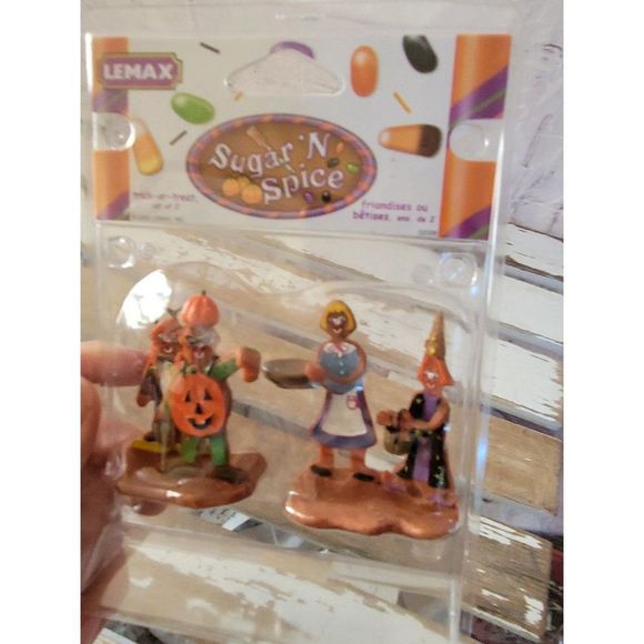 Lemax trick or treat sugar spice Halloween people gingerbread village new - Picture 3 of 4